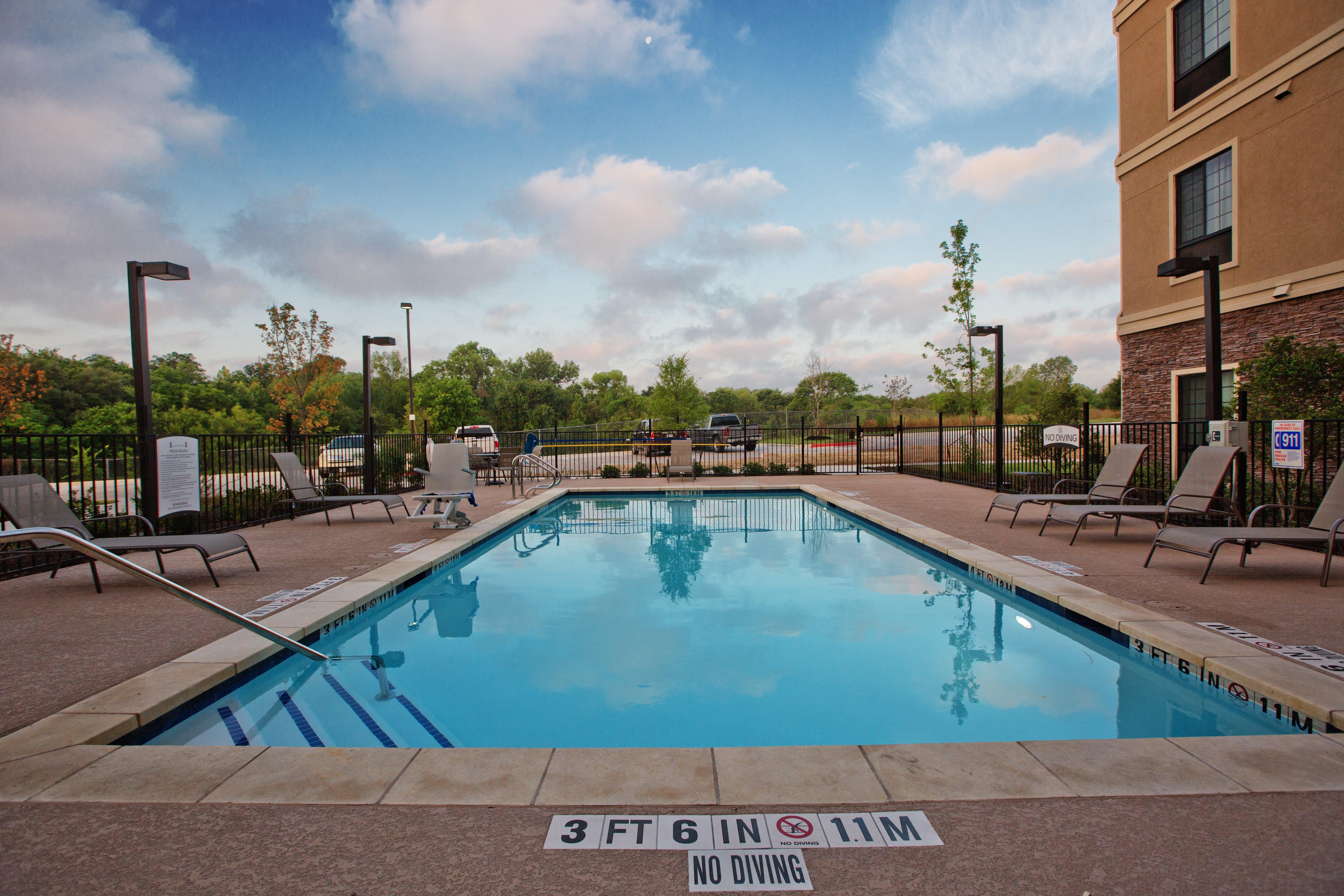 Staybridge Suites Austin South Interstate Hwy 35 By Ihg Экстерьер фото